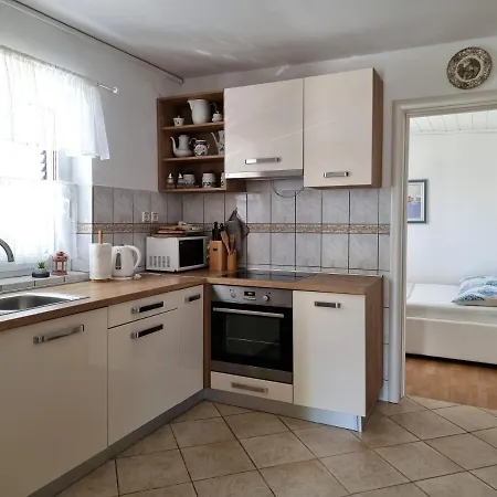Korina Apartment *