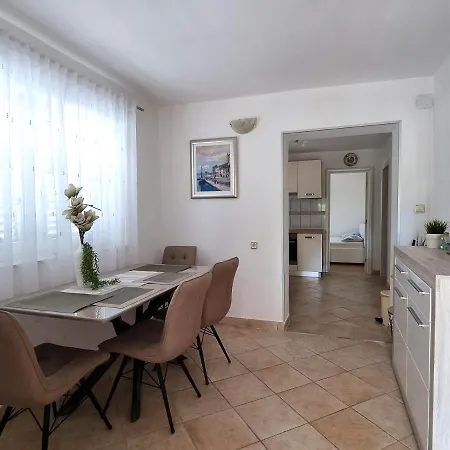 Apartment Korina *
